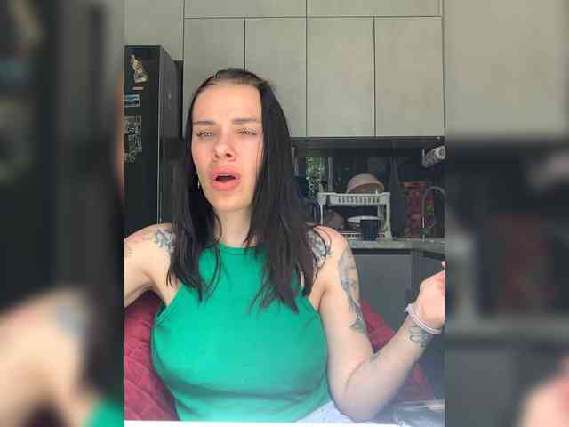 deva_maria webcam