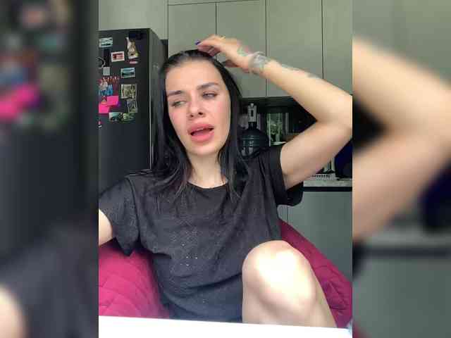 deva_maria webcam