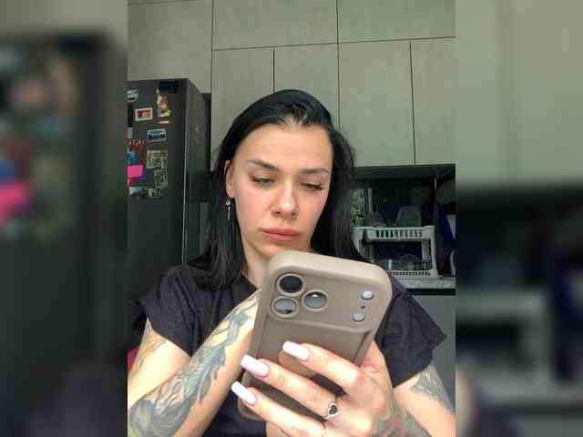 MaidenCrystal Sex Cam Show