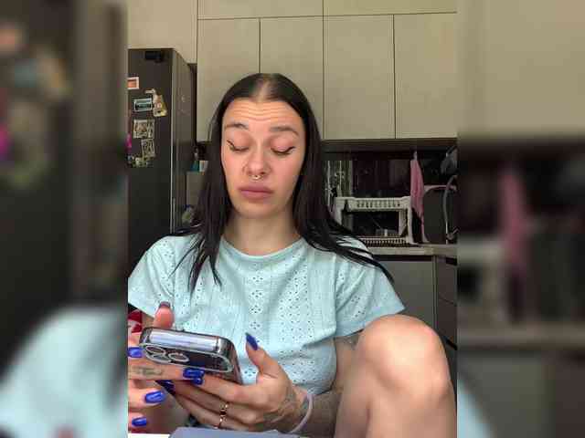 deva_maria's live room