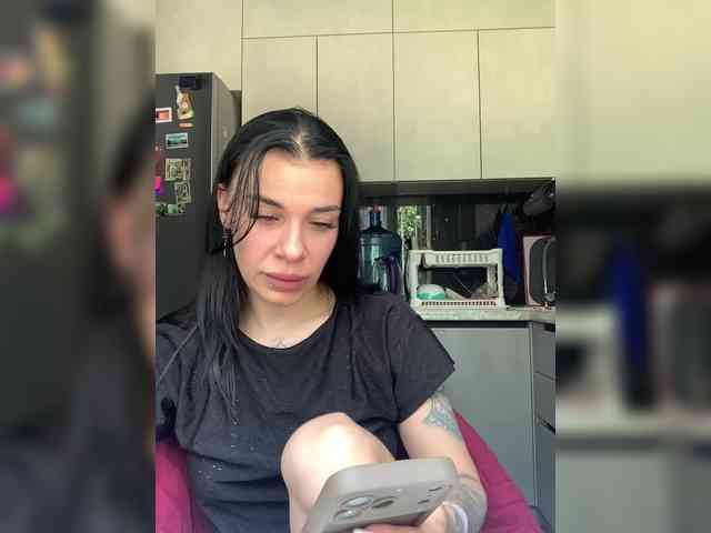 MaidenCrystal Sex Cam Show