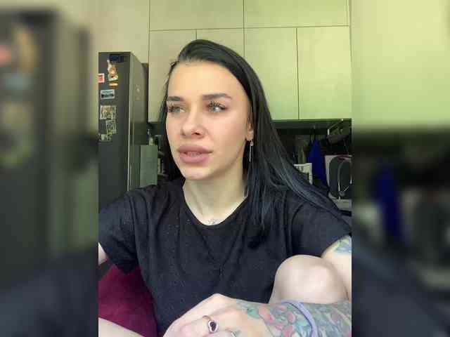 MaidenCrystal Sex Cam Show