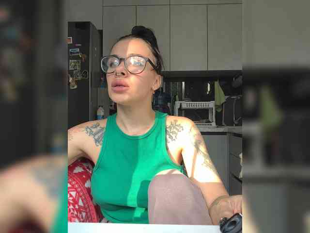 deva_maria webcam