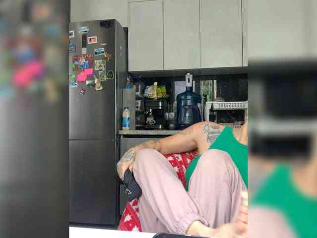 deva_maria webcam