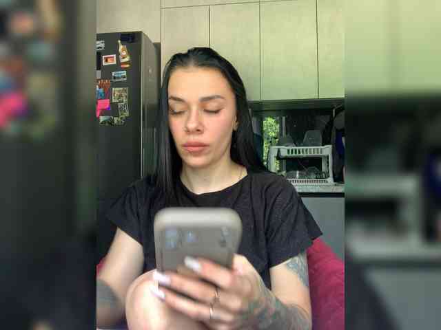MaidenCrystal Sex Cam Show