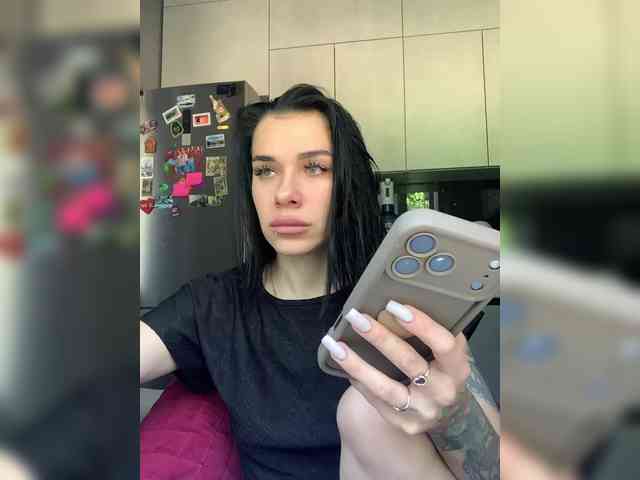MaidenCrystal Sex Cam Show