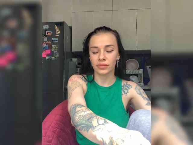 deva_maria webcam