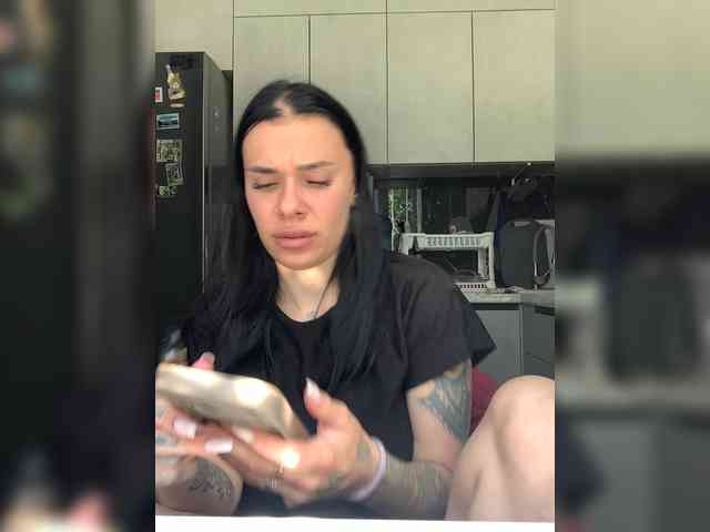 MaidenCrystal Sex Cam Show