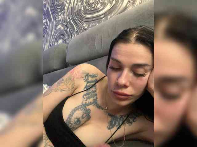 deva_maria webcam