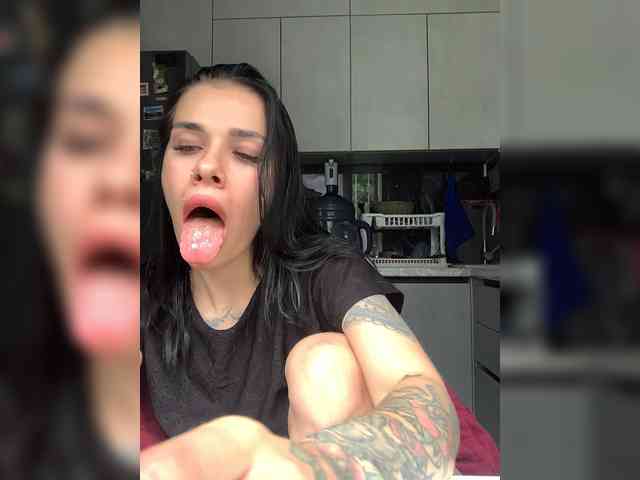 deva_maria webcam