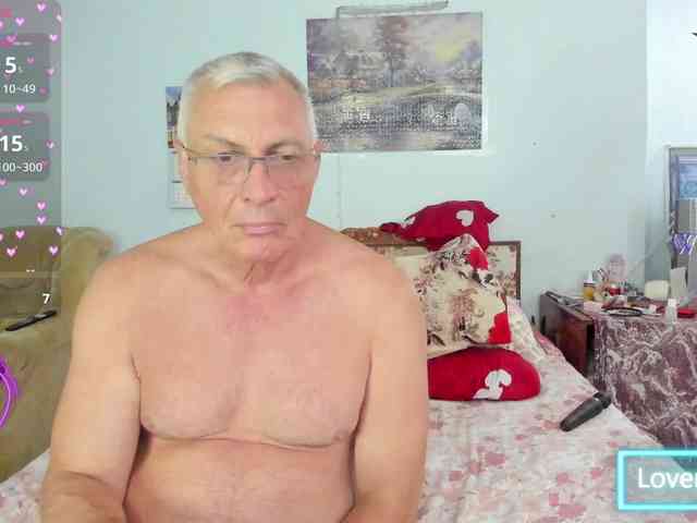 ladyred1 webcam