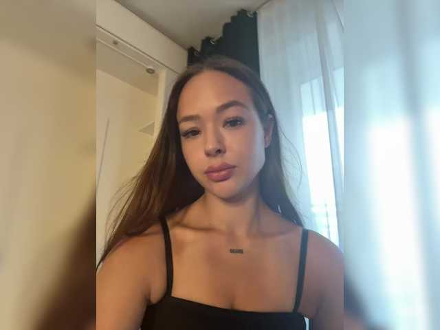 EmilyPure live cam on BongaCams