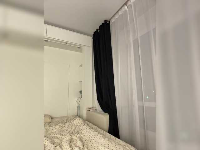 EmilyPure's BongaCams show and profile