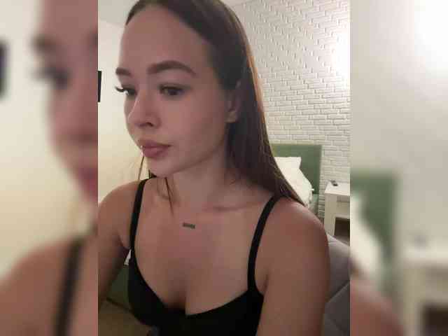 EmelyExx webcam
