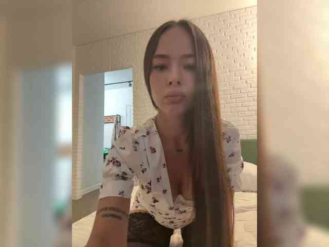 EmelyExx webcam