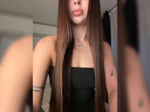 EmelyExx webcam