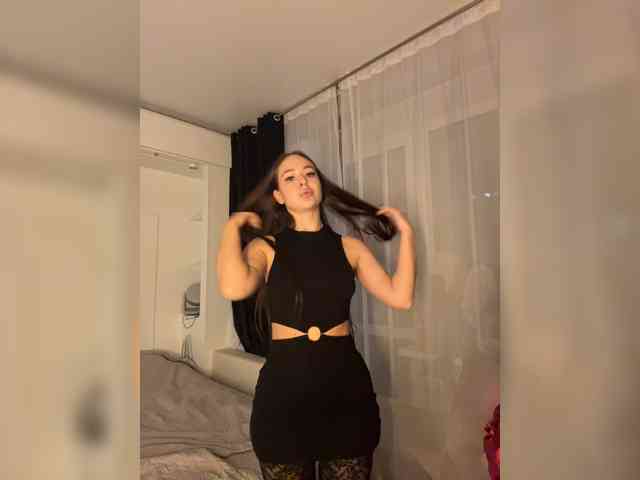 EmelyExx webcam