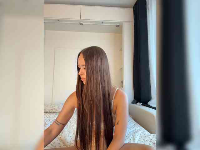 EmelyExx webcam
