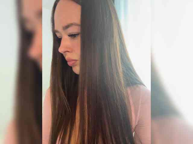 EmelyExx webcam