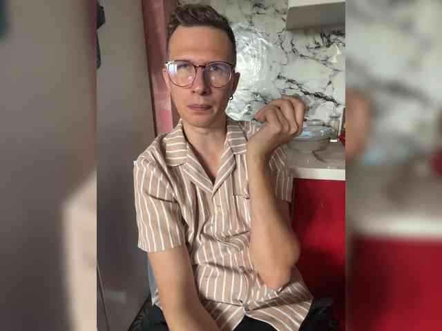 LoveMarkusik Live Webcam on BongaCams