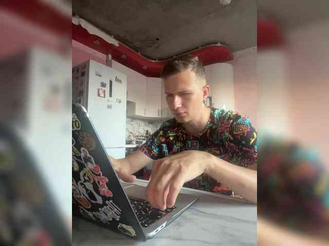LoveMarkusik Sex Cam Show