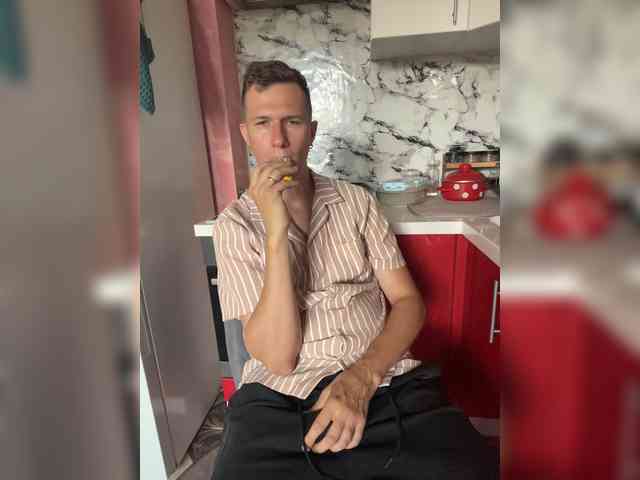 LoveMarkusik Sex Cam Show