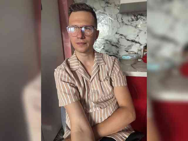 LoveMarkusik Sex Cam Show