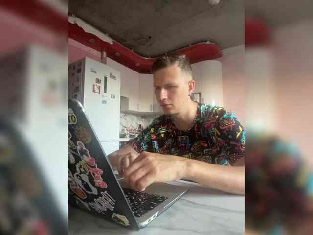 LoveMarkusik Sex Cam Show