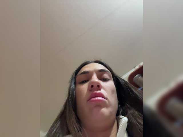 AsyaSamka's BongaCams show and profile