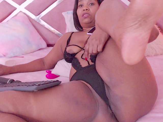 NiaPratt live cam on BongaCams