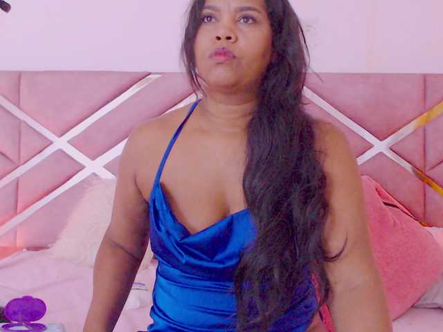 NiaPratt live cam on UnifiedCams