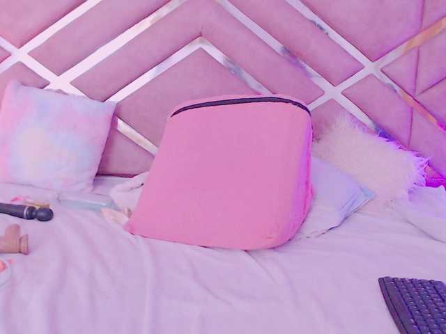 NiaPratt live cam on BongaCams