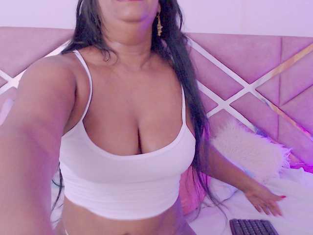 NiaPratt live cam on BongaCams