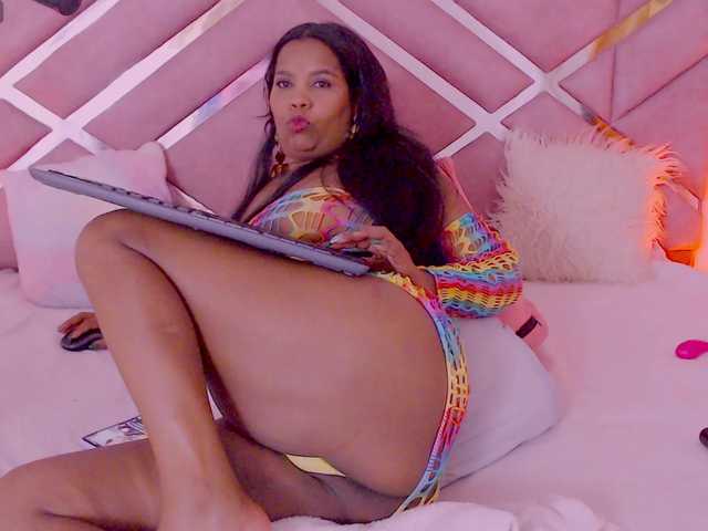 NiaPratt live cam on BongaCams