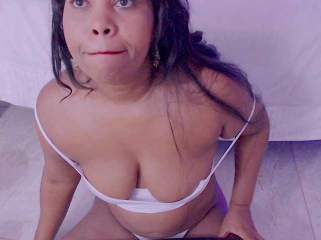 NiaPratt live cam on BongaCams
