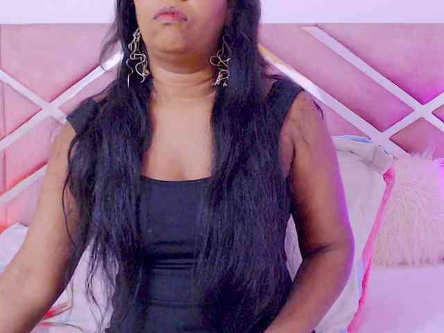 NiaPratt webcam