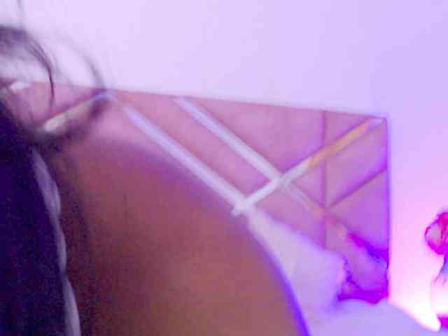 NiaPratt webcam
