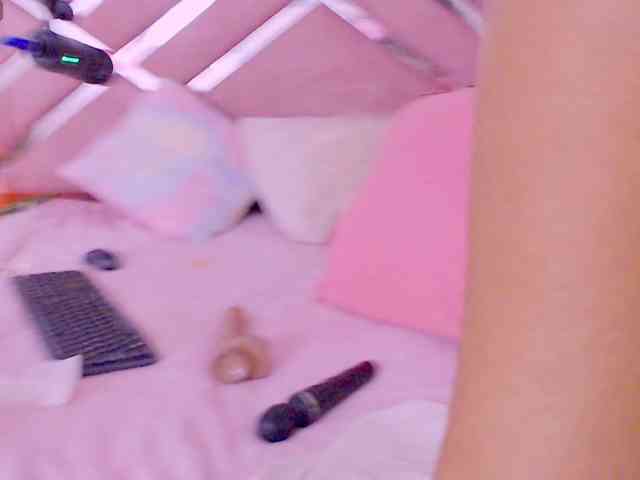 NiaPratt Live Webcam on BongaCams