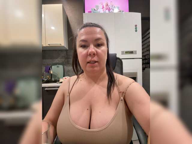Lady-L live cam on BongaCams