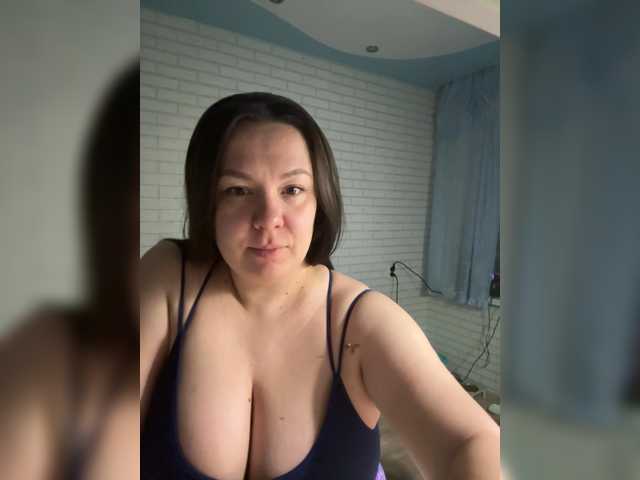 Lady-L, en vivo ahora en BongaCams