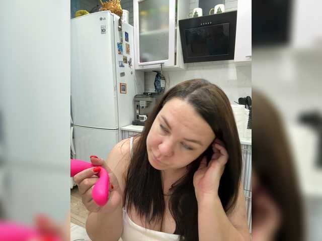 Lady-L live webcam show