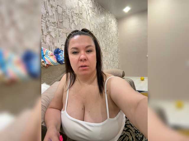 Lady-L live cam on BongaCams
