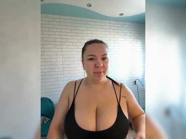 Lady-L live cam on BongaCams