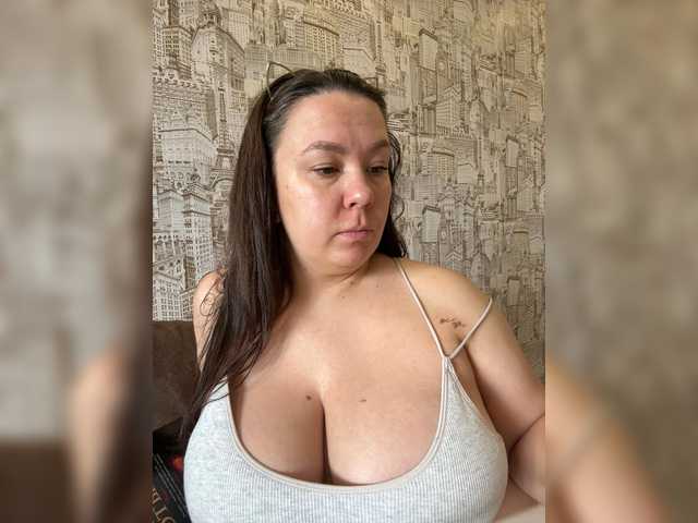 Lady-L live cam on BongaCams