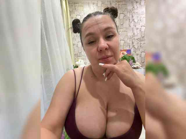 Lady-L's webcam live show