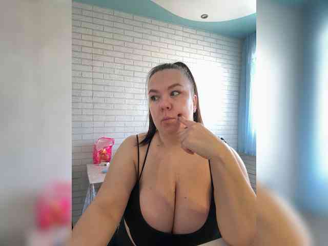 -BuSiNkA webcam