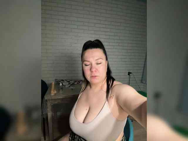 Lady-L's webcam live show