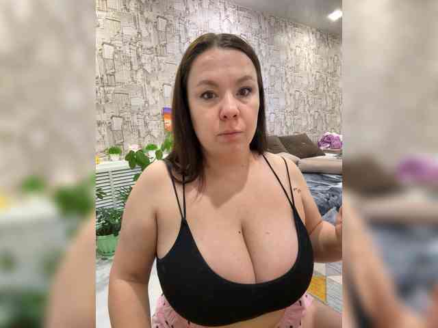 Lady-L Live Webcam on BongaCams