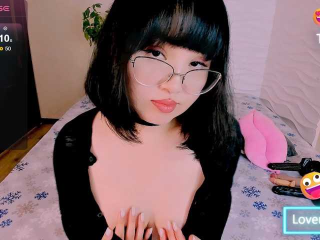 LianaYun live cam on BongaCams