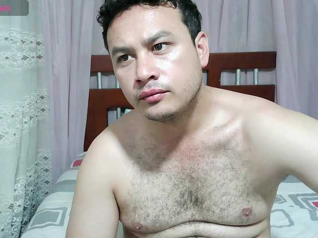 ujan78_23 — live male cam